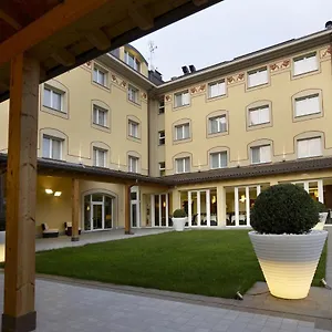 Virginia Palace فندق